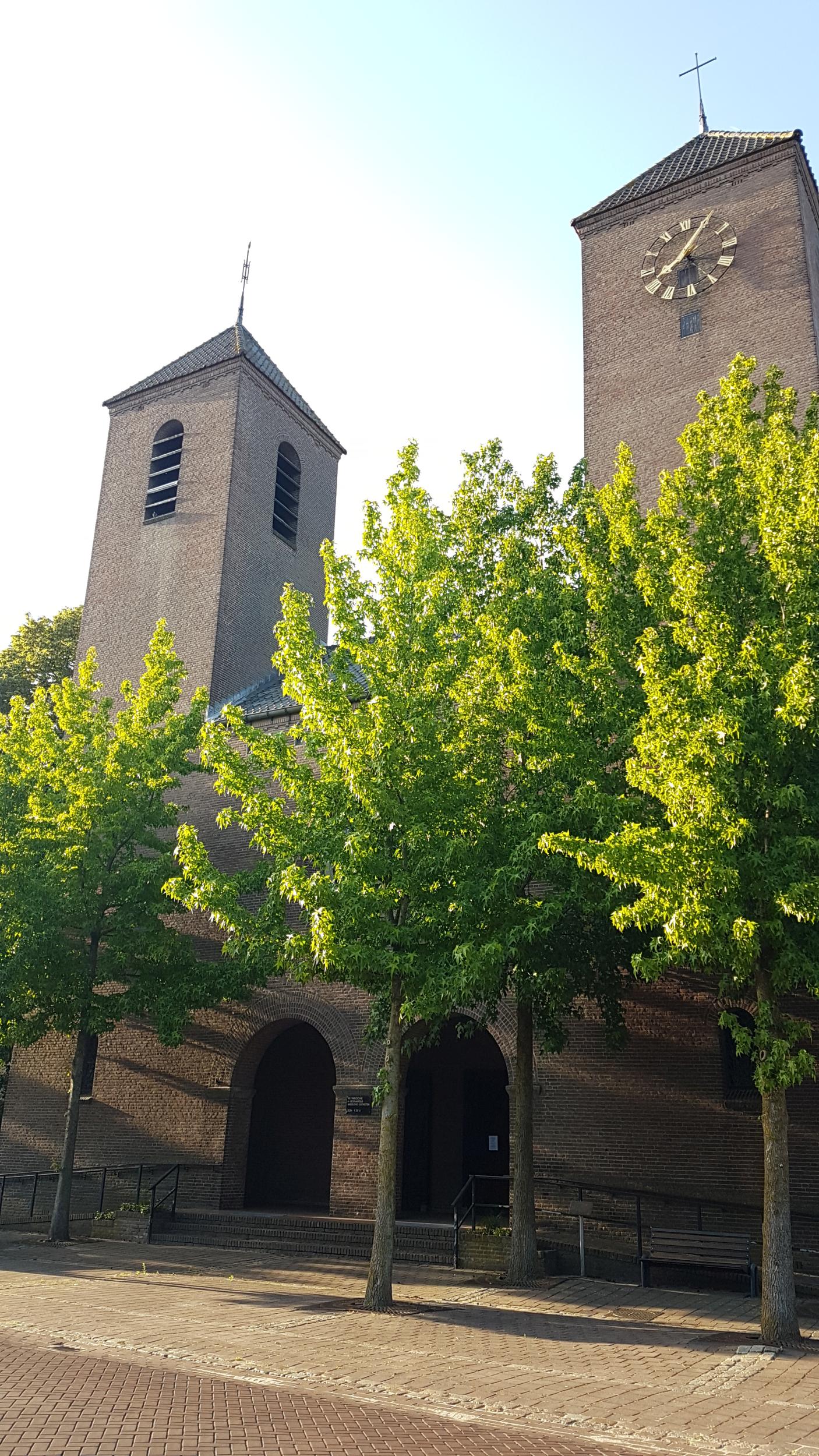 Kerk Ulicoten gemiddeld 169 x 300