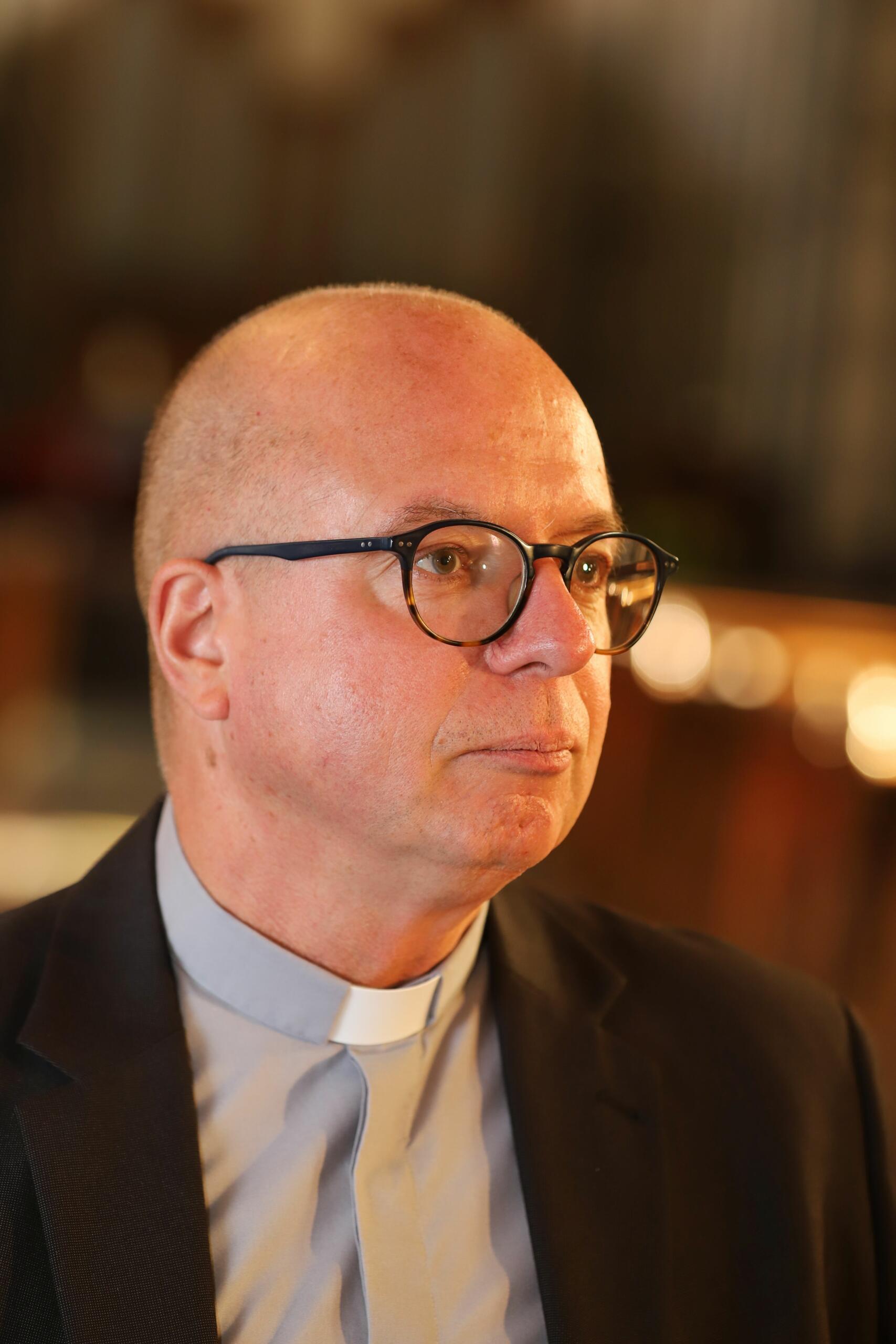 pastor John van der Laer